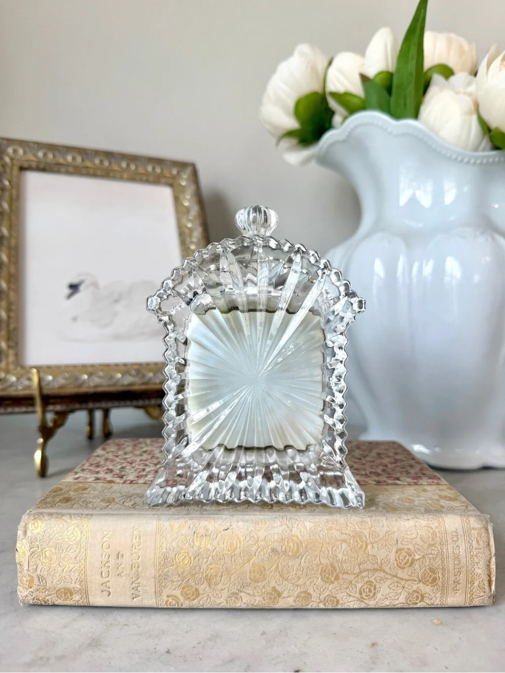 Fifth Avenue elegant clear
